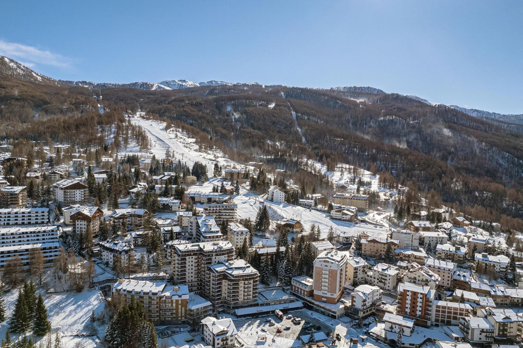 Miramonti 21 Ski In - Ski Out - Happy Rentals Oulx Kültér fotó